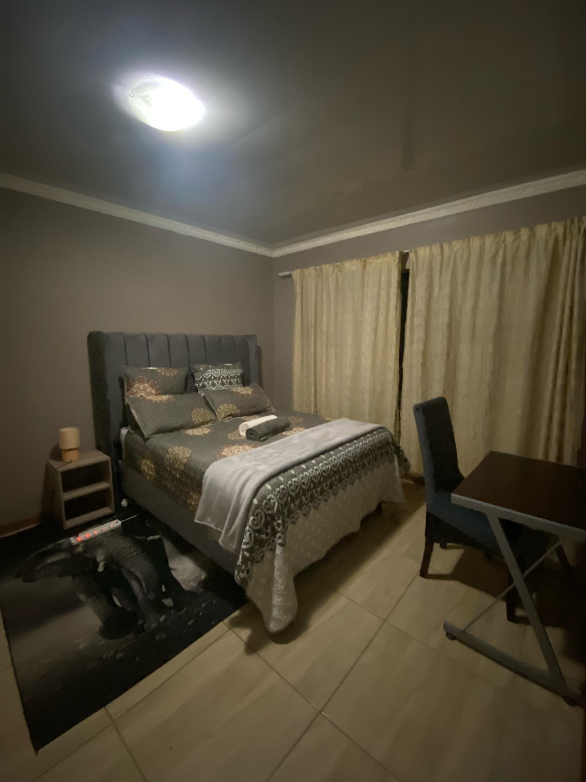 20 Ernest Self-Catering kitchen