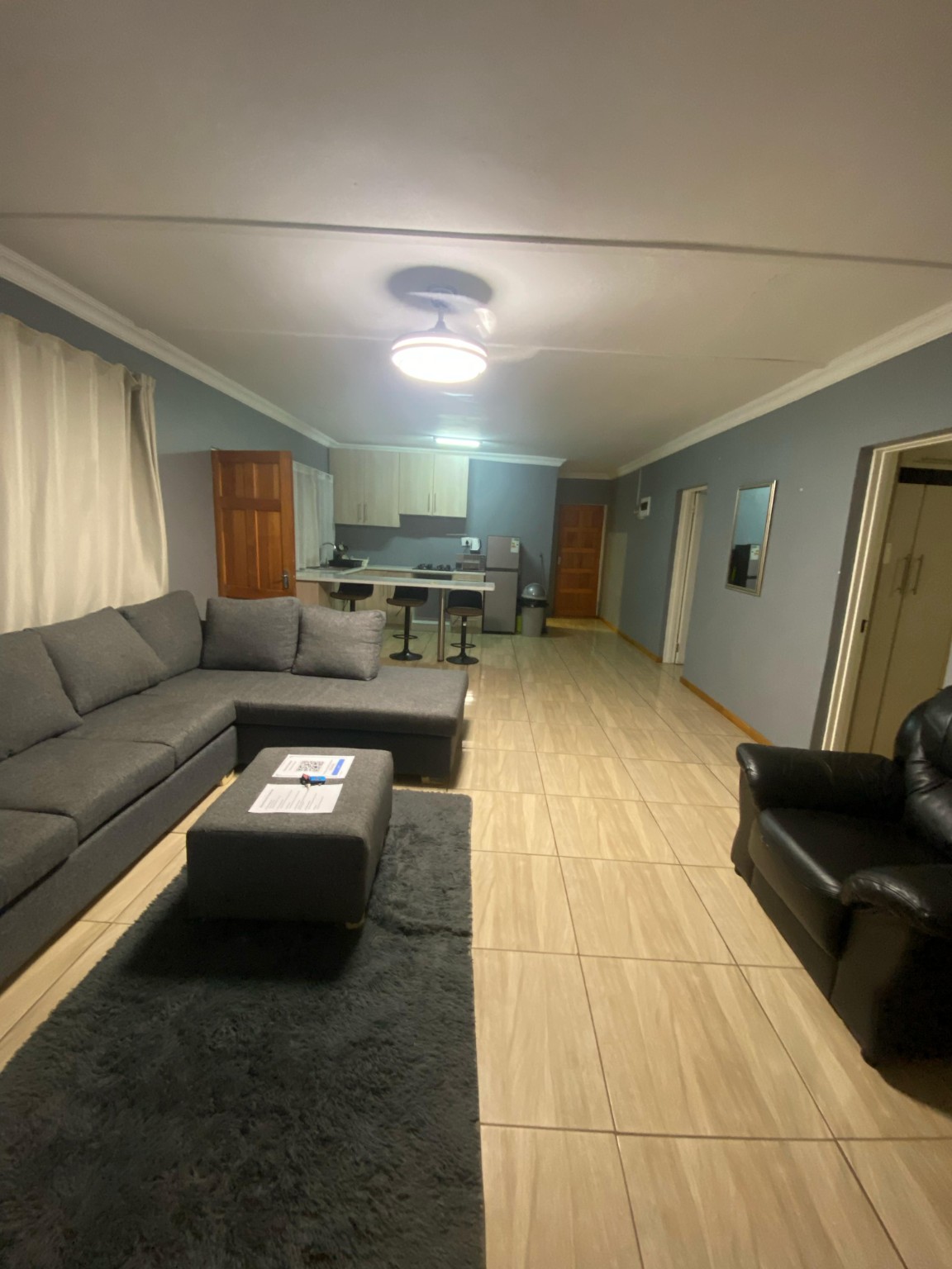 20 Ernest Self-Catering lounge